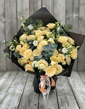 Букет цветов из:  Розы и Лизиантусы в Скопине