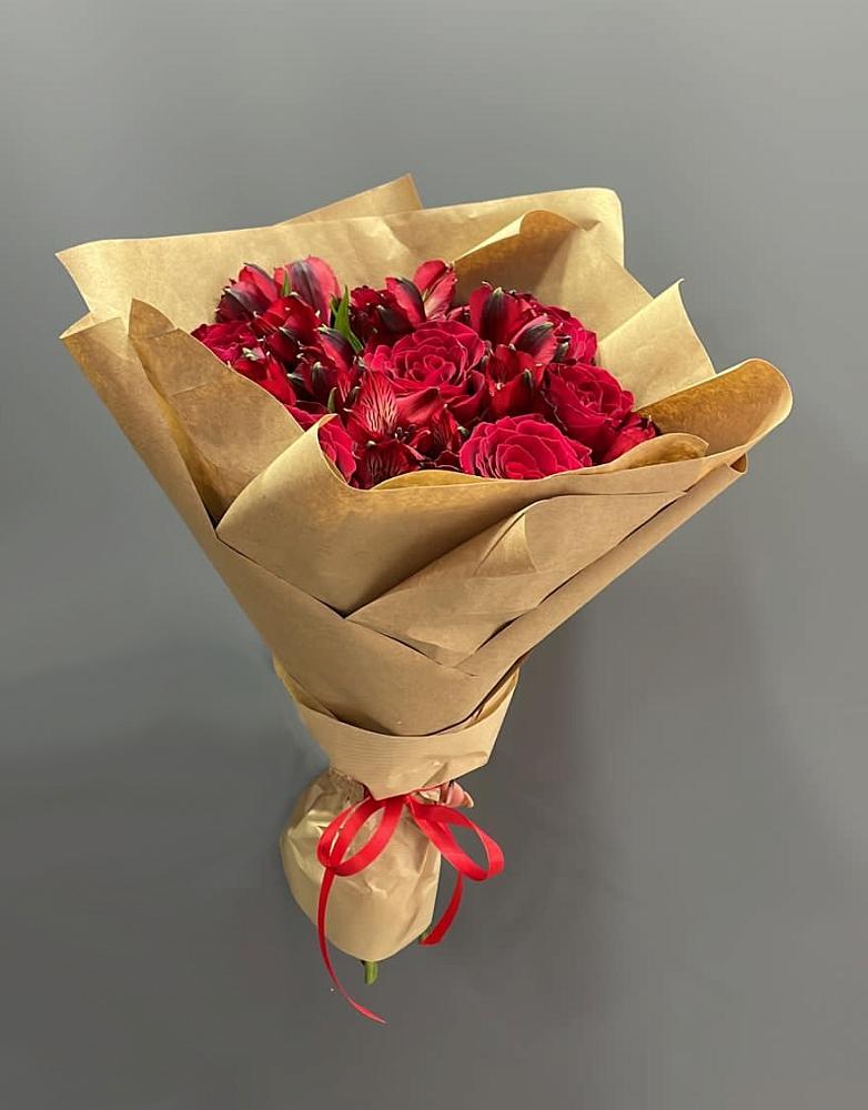 Букет цветов из: Альстромерии и Розы в Скопине