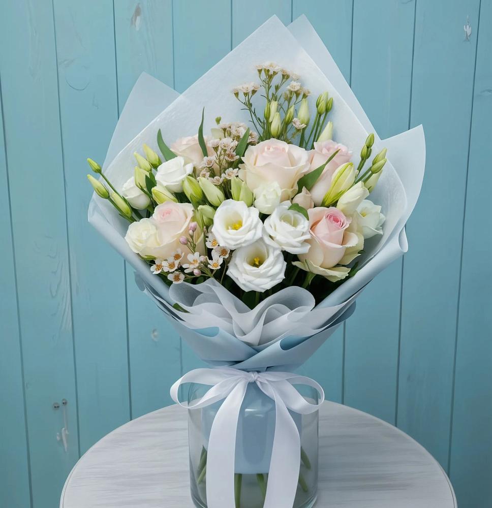 Букет цветов из: Розы и Лизиантусы в Скопине