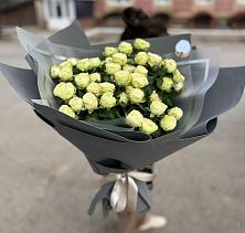 Букет Белые кустовые розы Солинеро в Скопине