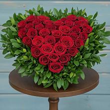 Цветочная композиция из Розы в виде сердца в Скопине