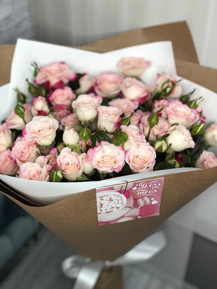 Букет цветов из: Розы в Скопине