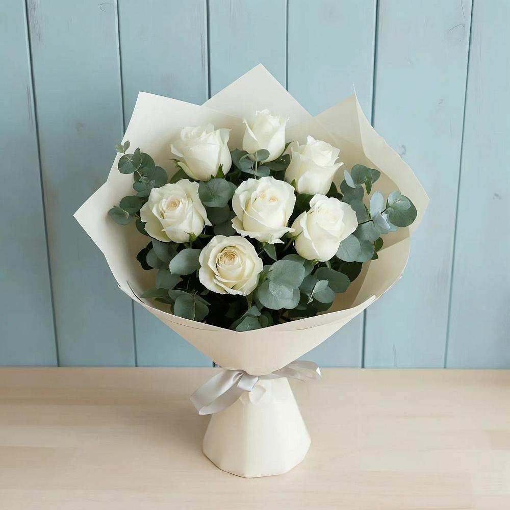 Букет Белые розы в Эвкалипте в Скопине