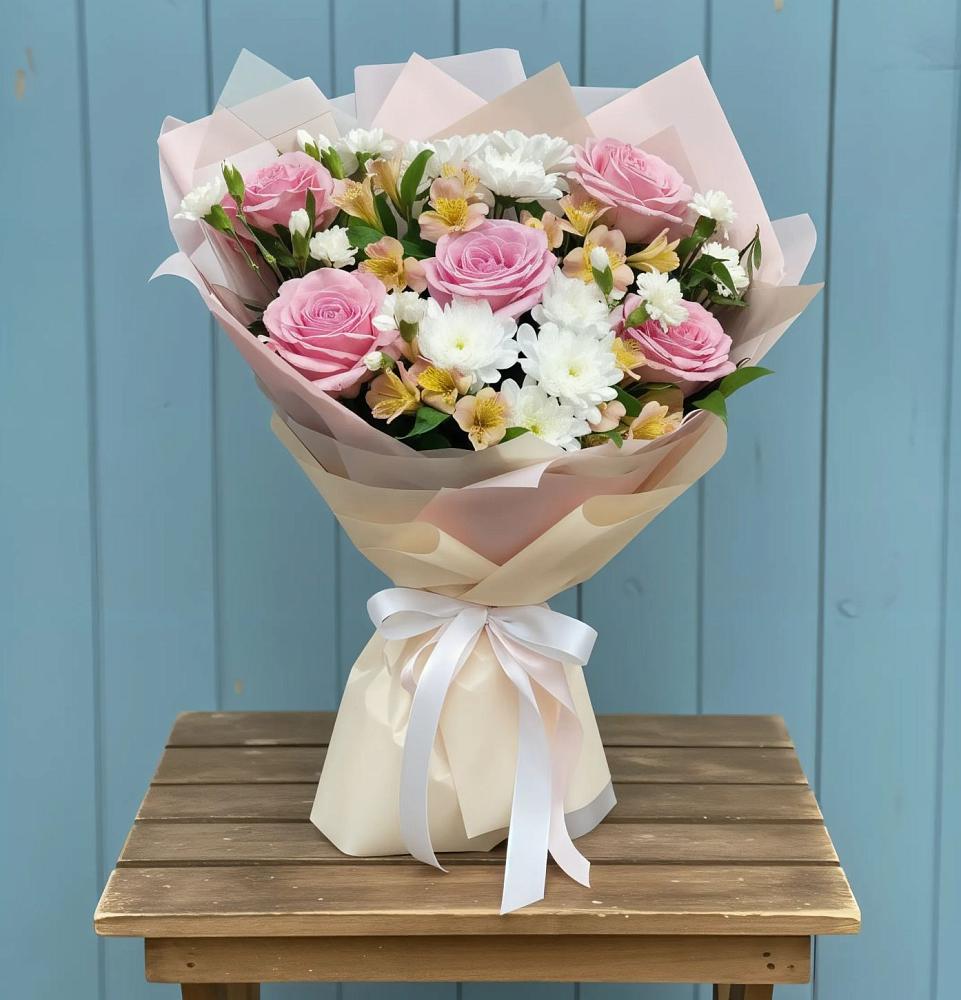 Букет цветов из: Гвоздики, Орхидеи и Розы в Скопине