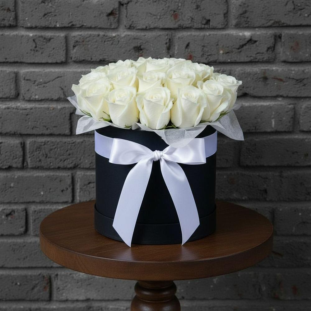 Цветочная композиция из Розы в шляпной коробке в Скопине