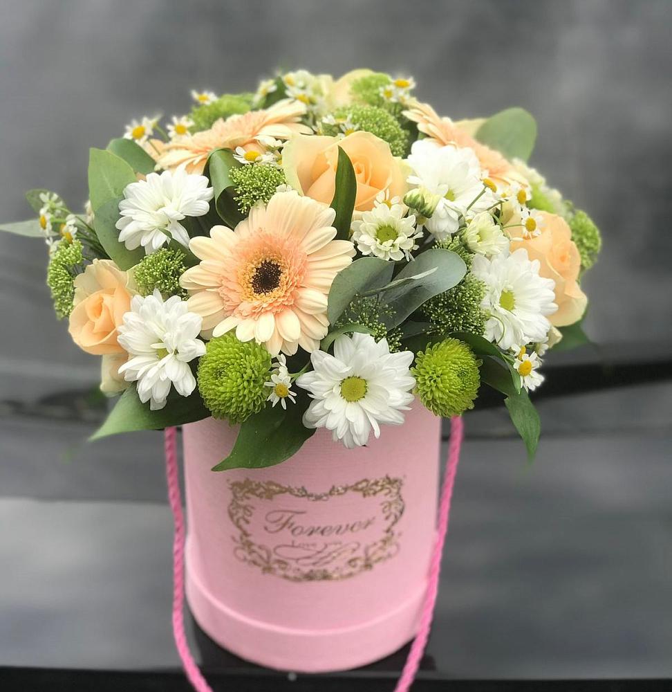 Цветочная композиция из Розы, Герберы и Хризантемы в шляпной коробке в Скопине