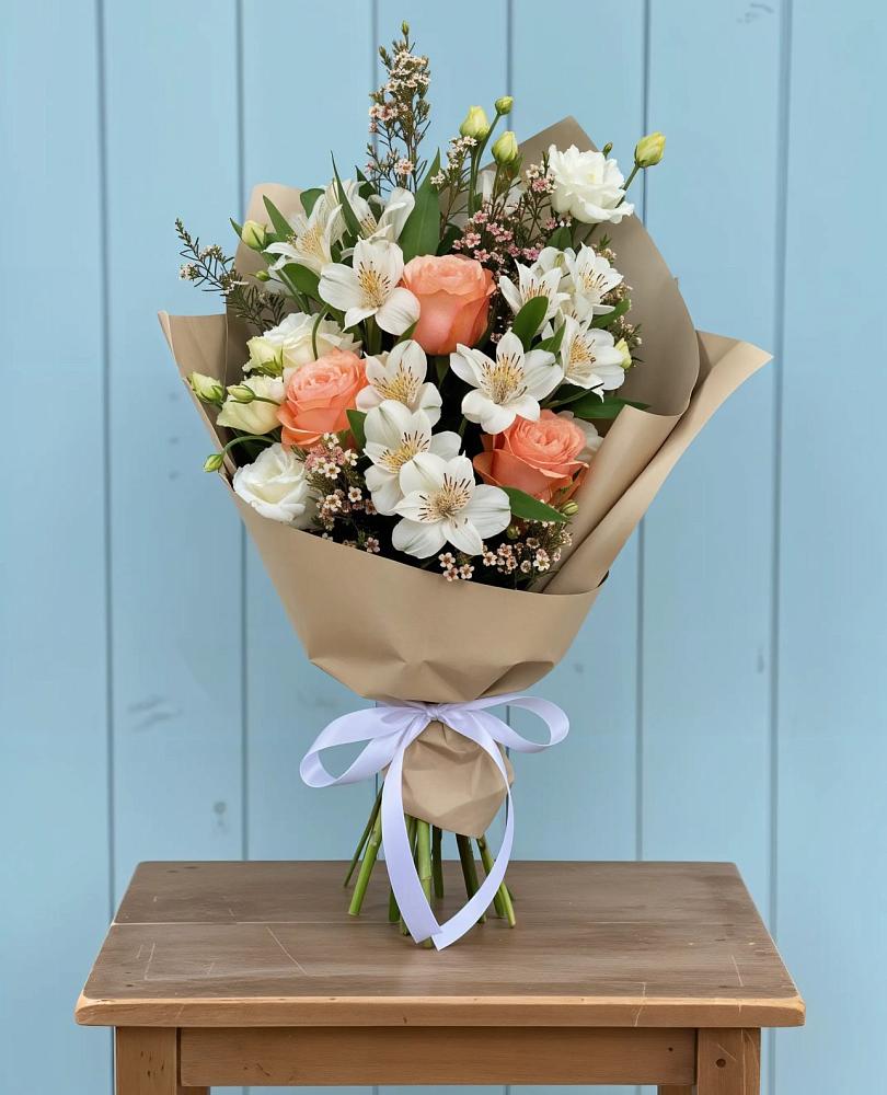 Букет цветов из: Альстромерии, Лизиантусы, Розы и Хризантемы в Скопине