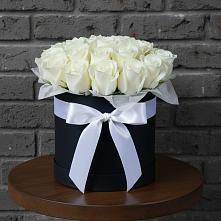 Цветочная композиция из Розы в шляпной коробке в Скопине