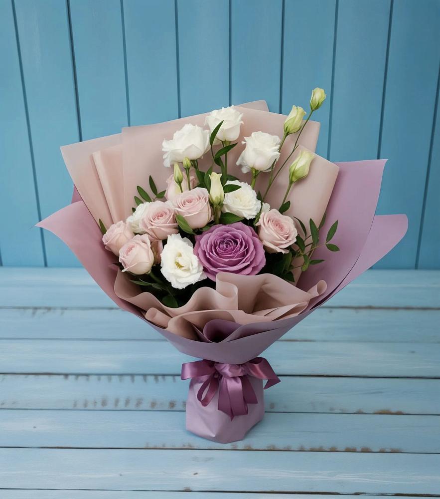 Букет цветов из: Розы и Лизиантусы в Скопине